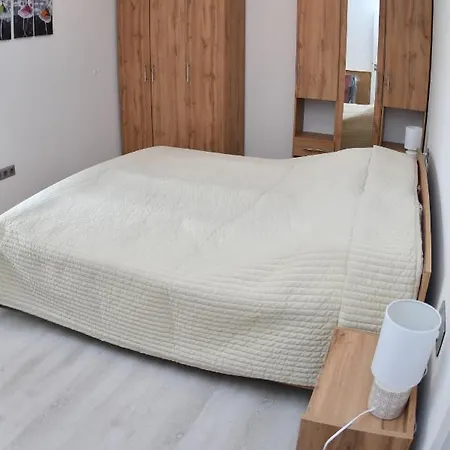 Apartament Fuzliget Ezuestnyar